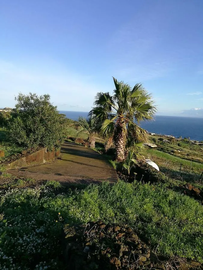 Affittacamere Hotel Dammusi Il Carrubo Kamma Italia