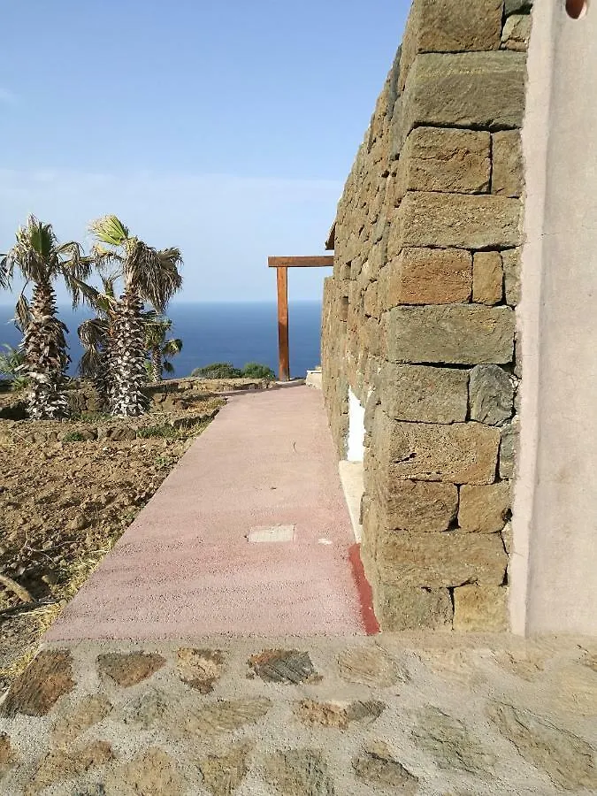 Hotel Dammusi Il Carrubo Kamma Penzion